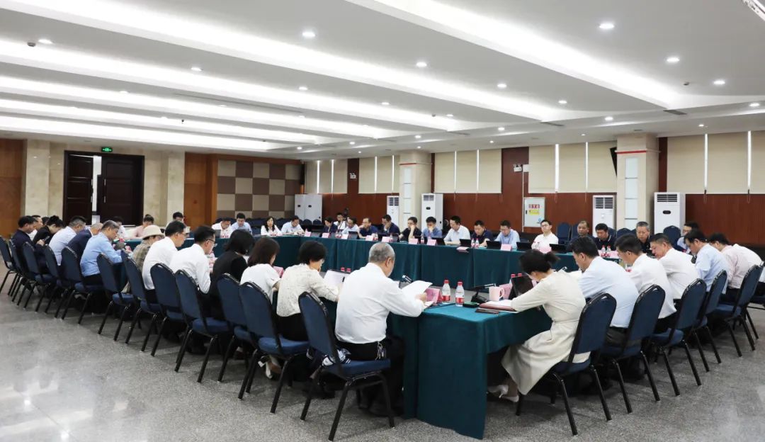 6008集团官方网站股份党委召开理论学习中心组（扩大）聚会并对整年重点事情举行安排发动_党建风范_党建专栏_重庆6008集团官方网站