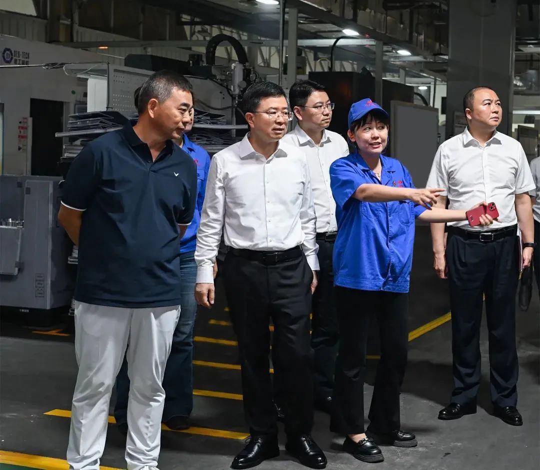 罗蔺调研重点制造业企业_新闻资讯_新闻资讯_重庆6008集团官方网站